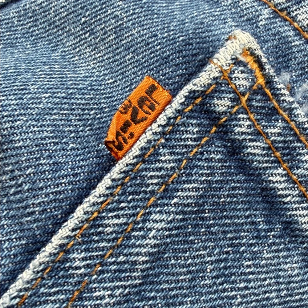 Vintage Levi’s 505 Jeans – Made in Canada 🇨🇦 | 38x32 Orange tab